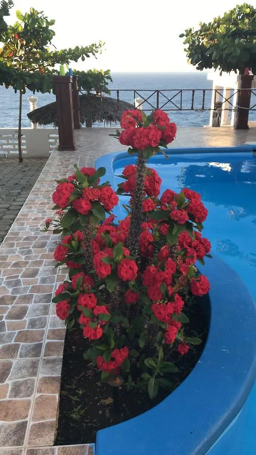 Maxanika Bed and Breakfast Jacmel